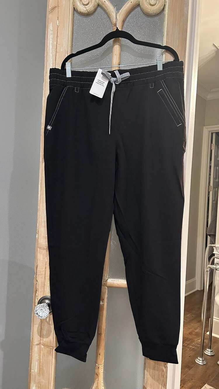 FIGS Tatu High Waisted Slim Petite Cargo Jogger Black 2XL